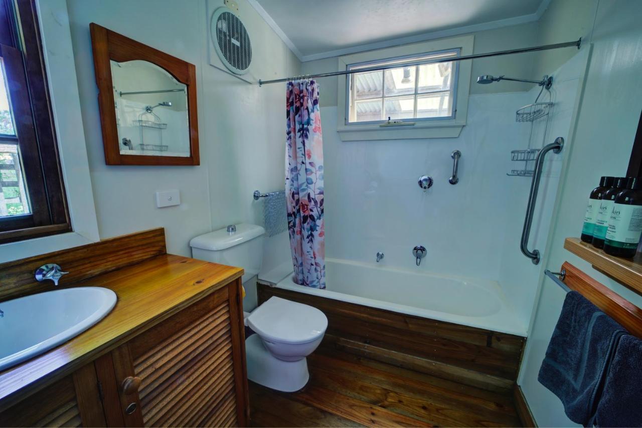 Cherry Plum Cottages Port Fairy Exterior foto